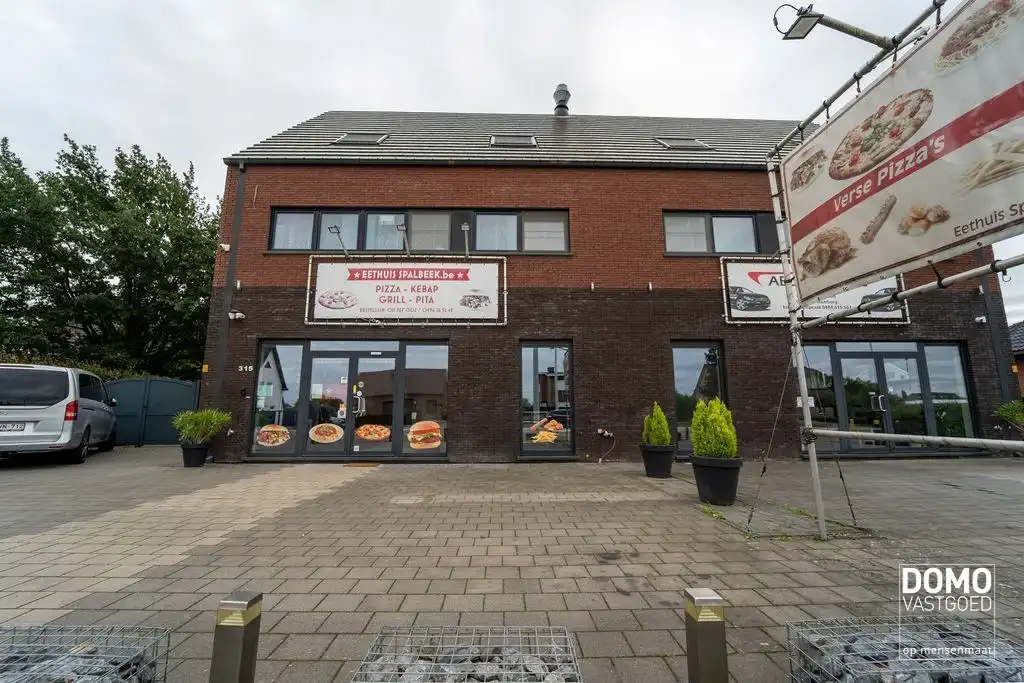 Gunstig gelegen handelshuis te Spalbeek (Hasselt) foto 2