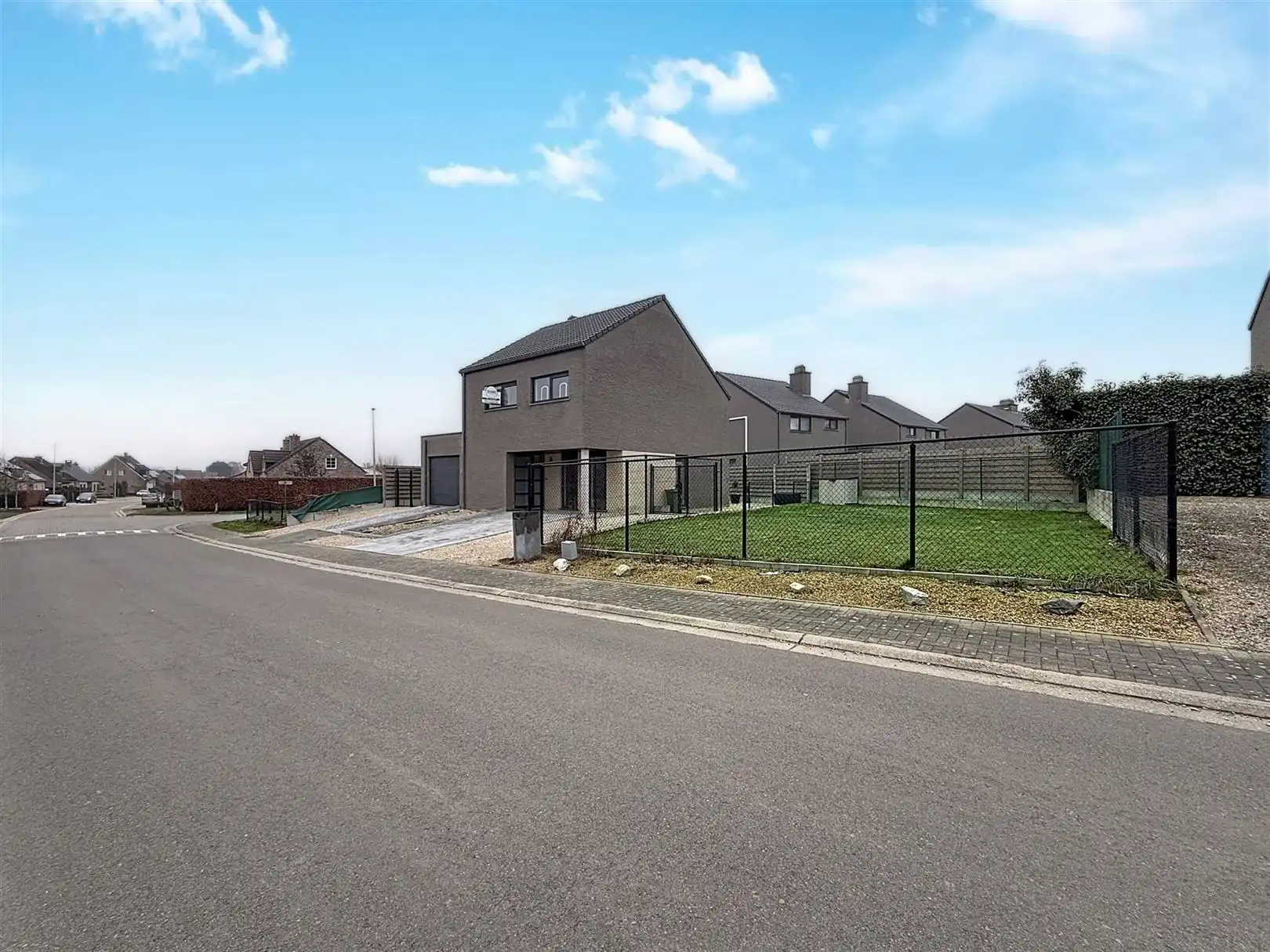 Instapklare open bebouwing, garage, 3 slpks en tuin, 4a 63ca foto 32