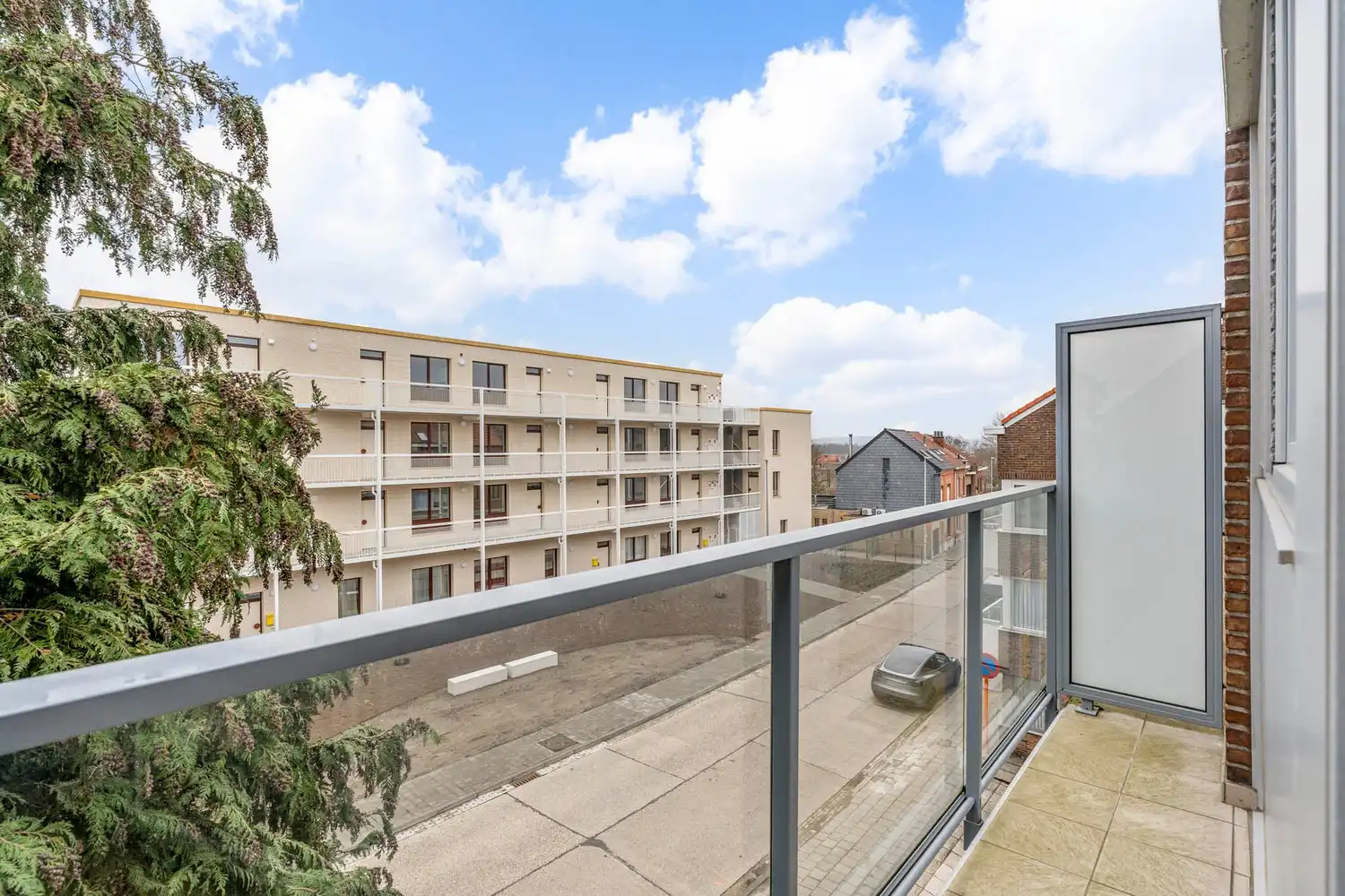 Goed gelegen en lichtrijk appartement met 2 slaapkamers, 2 terrassen en een garagebox te Kessel-Lo! foto 8