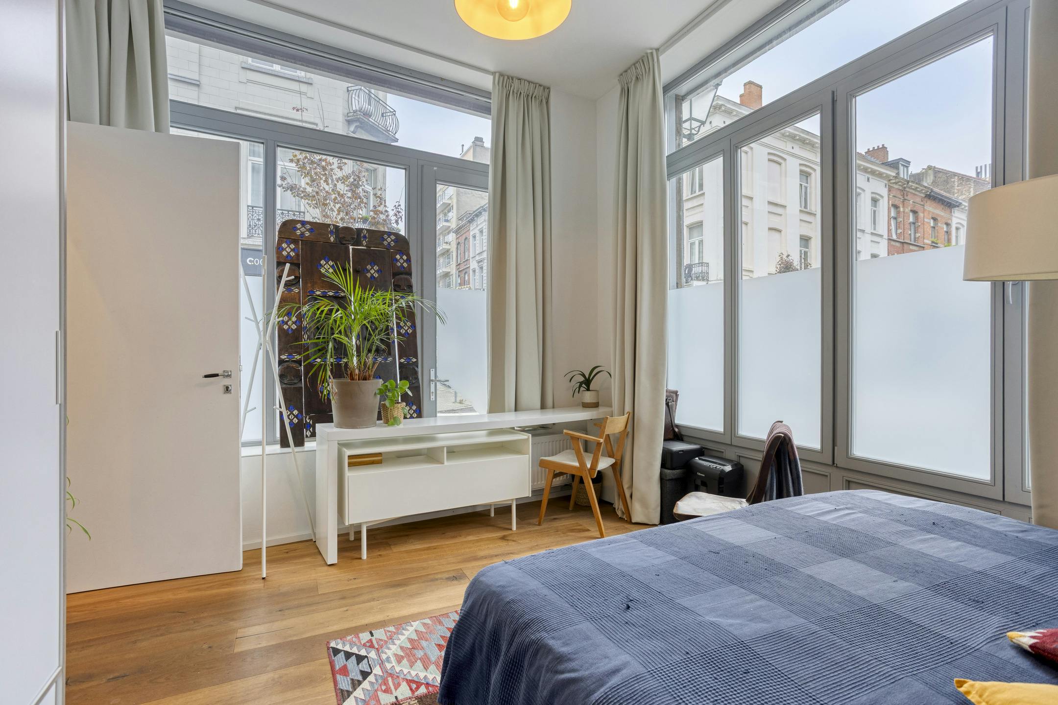 Duplex appartment te Sint-Gillis met 2 slaapkamers foto 18