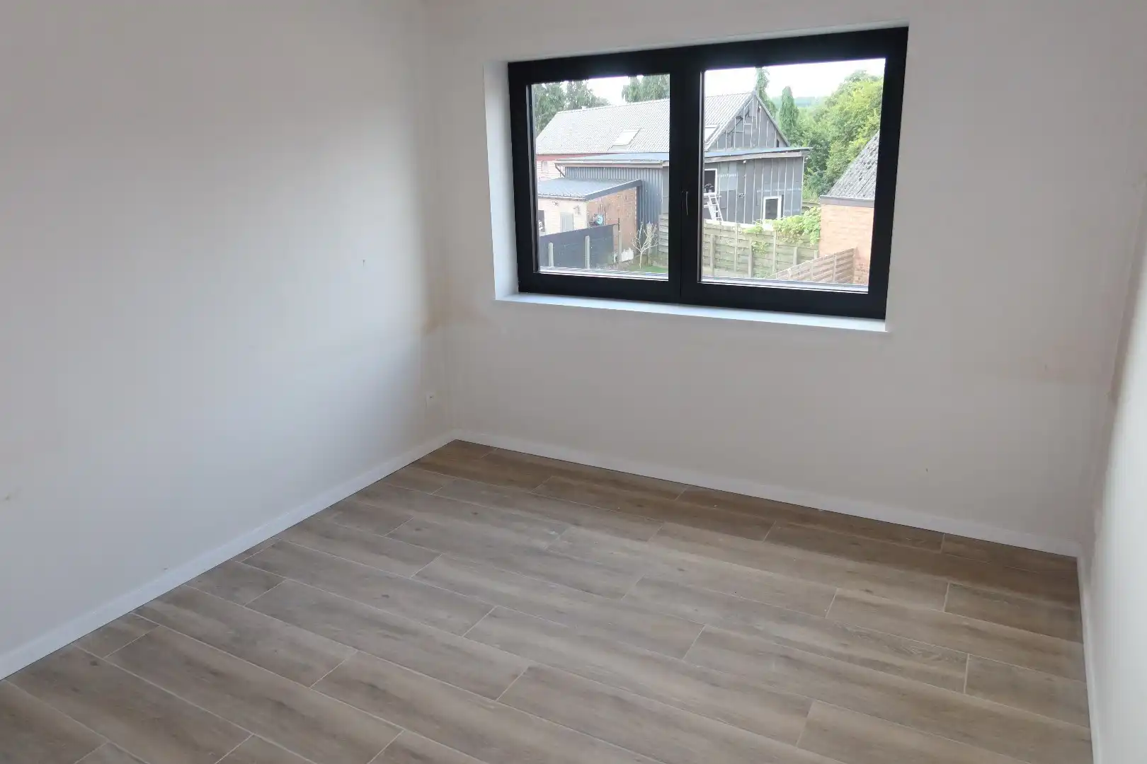 Recente woning met 3 slk, garage, terras tuin en zonnepanelen  foto 12