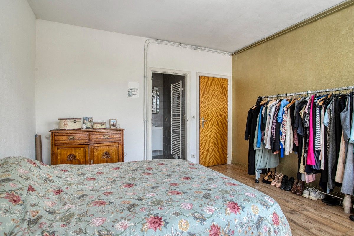 Zeer ruim appartement op wandelafstand van het centrum en station Gent-Dampoort foto 8