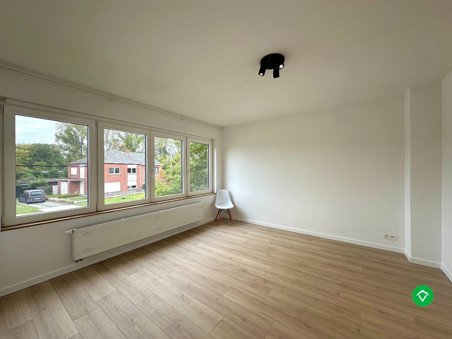 Instapklare gezinswoning met zonnige tuin, drie slaapkamers en garage te Sint-Andries foto 13