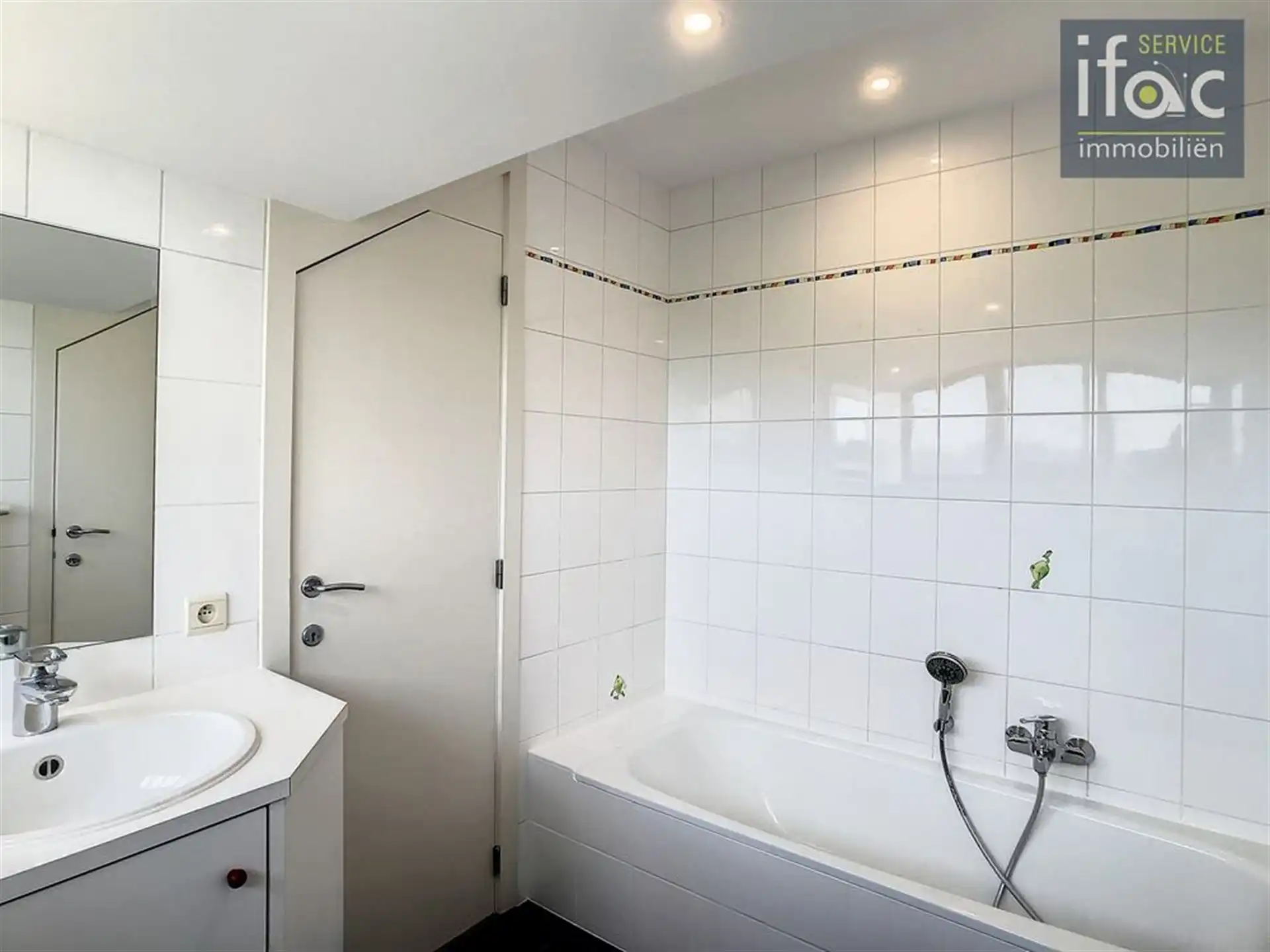 Prachtige 3-gevel villa met unieke panoramische vergezichten foto 20