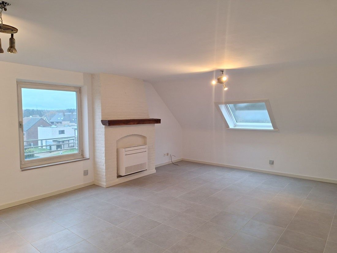 Knap gerenoveerd appartement te As foto 6