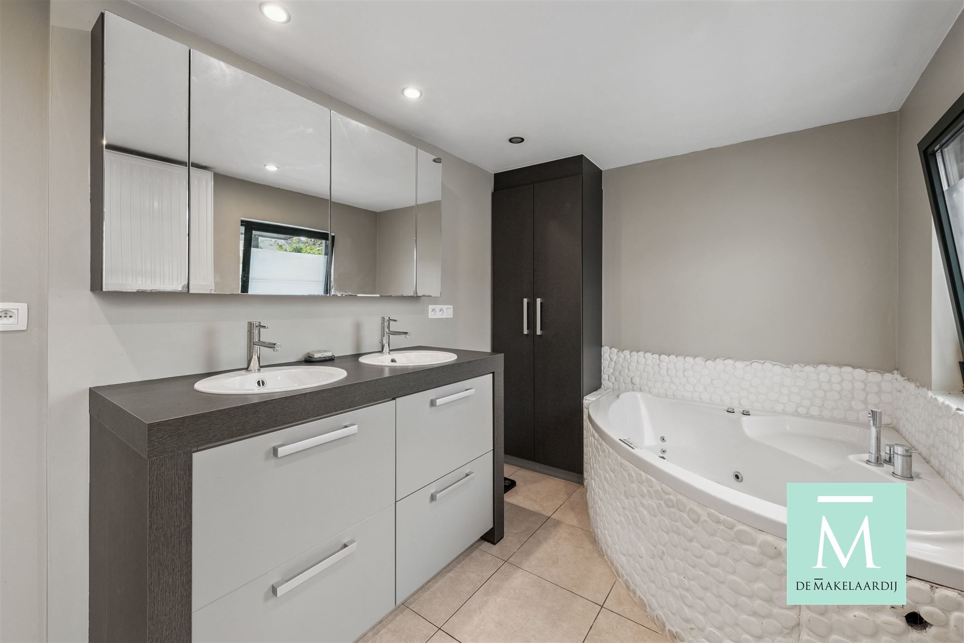 Instapklare woning met 3 Slaapkamers in SK-Wave foto 13