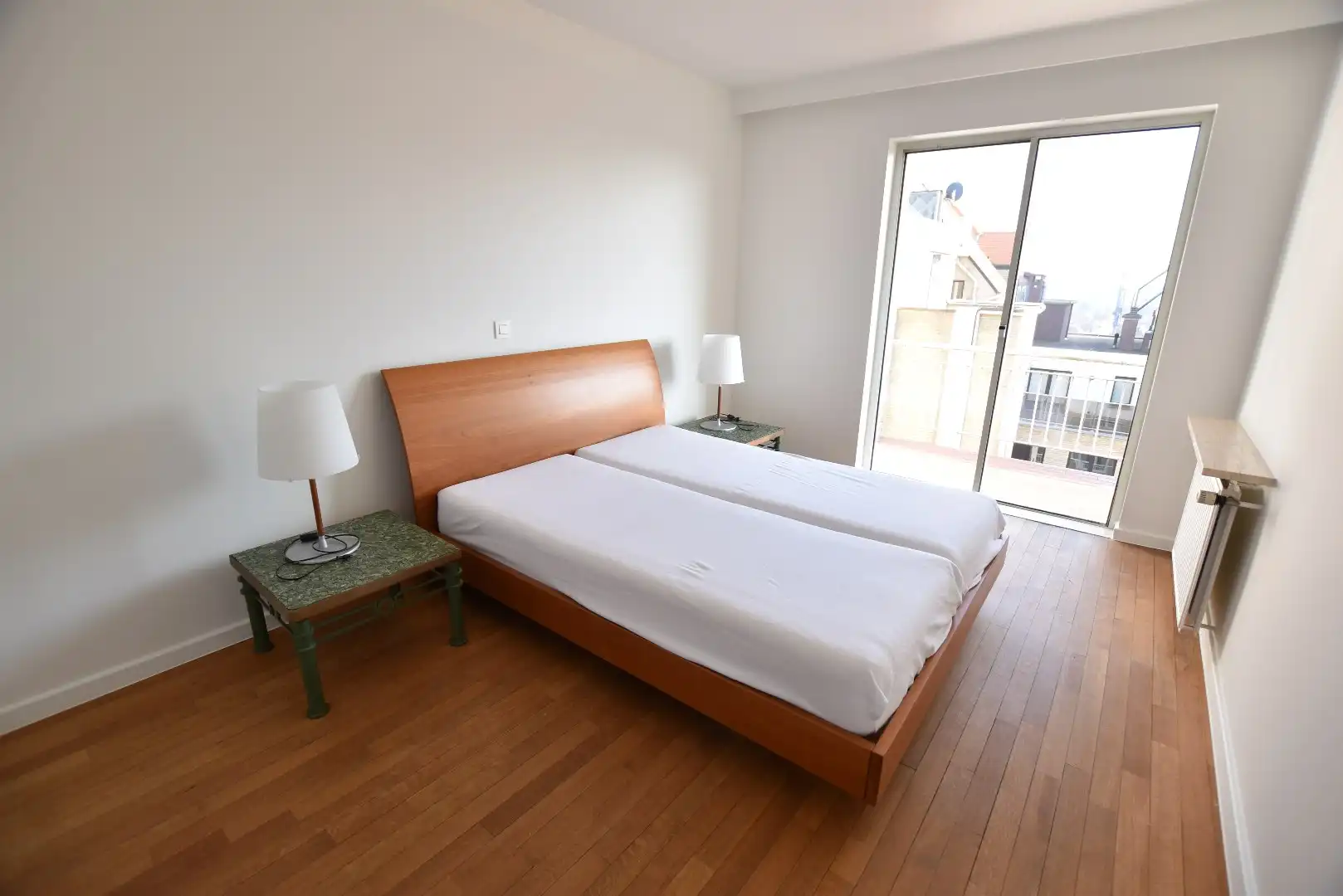 Ongemeubeld appartement, in de gerenommeerde residentie “Globe”, prachtig gelegen op de Zeedijk in het Zoute foto 6