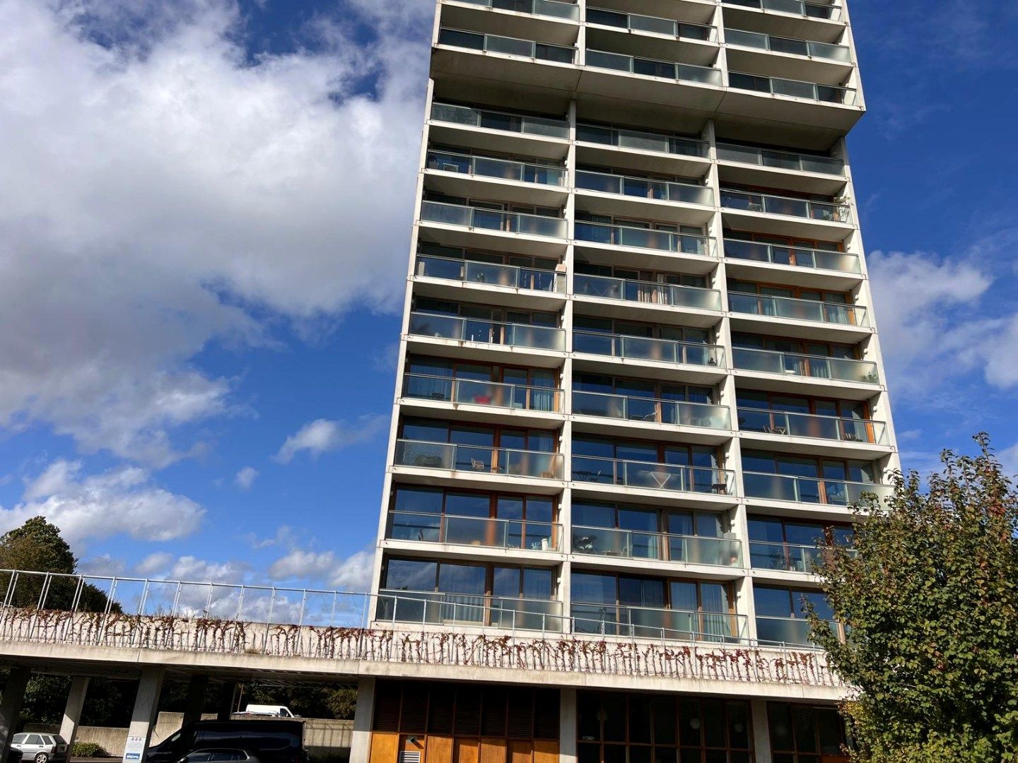 Appartement met 1 slaapkamer, kelder en overdekte staanplaats foto {{pictureIndex}}