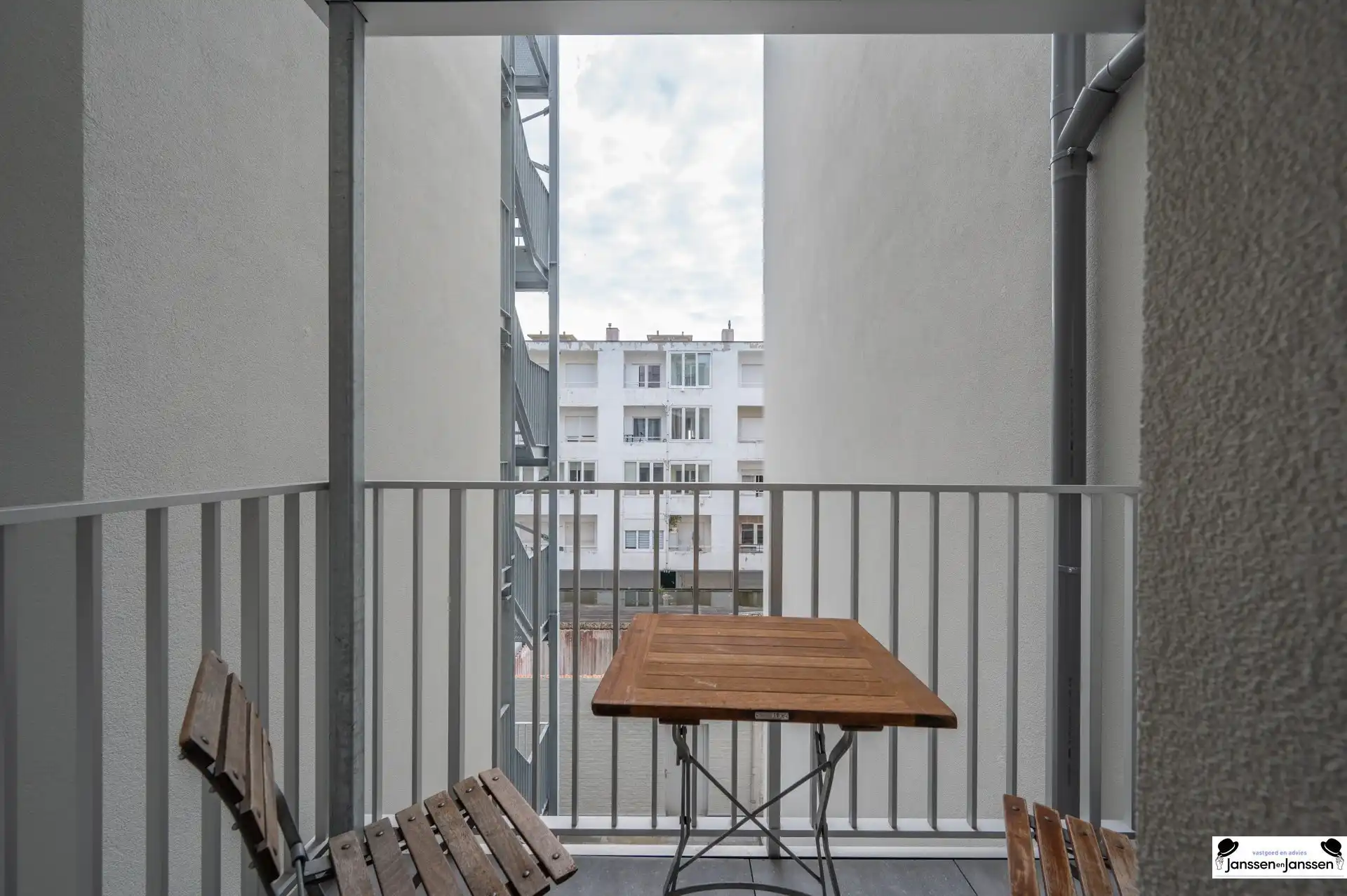 Ruim Instapklaar Appartement op de Zeedijk foto 19