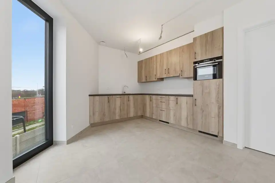 NIEUWBOUWAPPARTEMENT MET 2 SLKS TE HUUR IN SINT-TRUIDEN foto 16