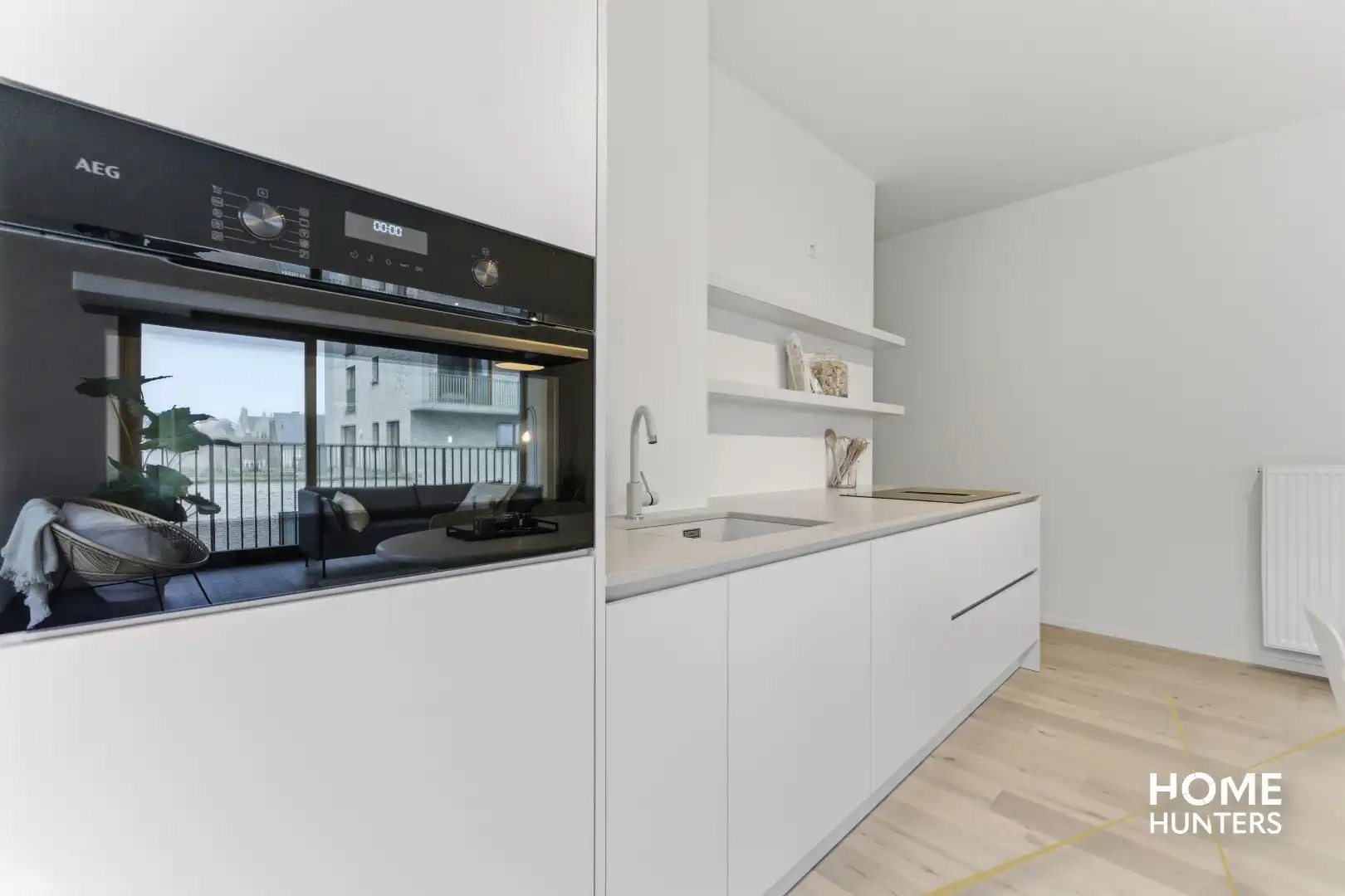 Luxe nieuwbouwappartement met ruim terras van maar liefst 36 m² foto 14