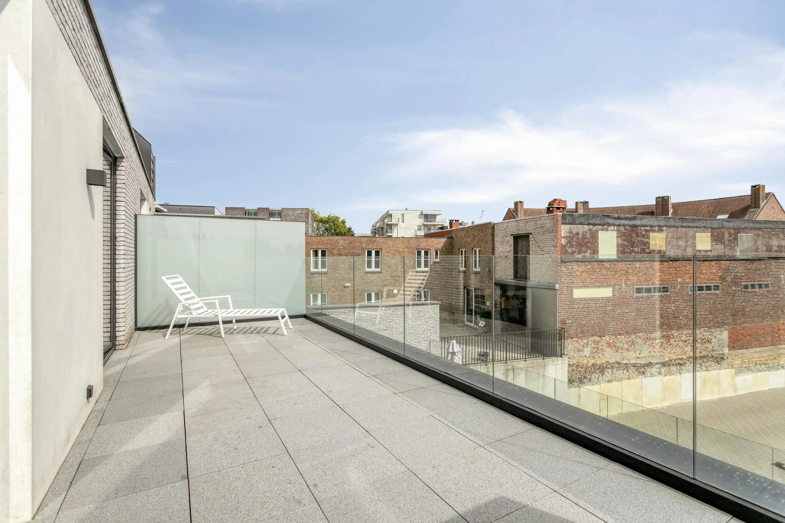 Recent appartement nabij het centrum te koop in Waregem foto 14