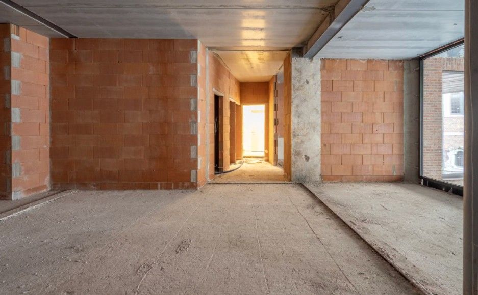 Handels-/kantoorruimte op een unieke locatie in hartje Kortrijk foto 4