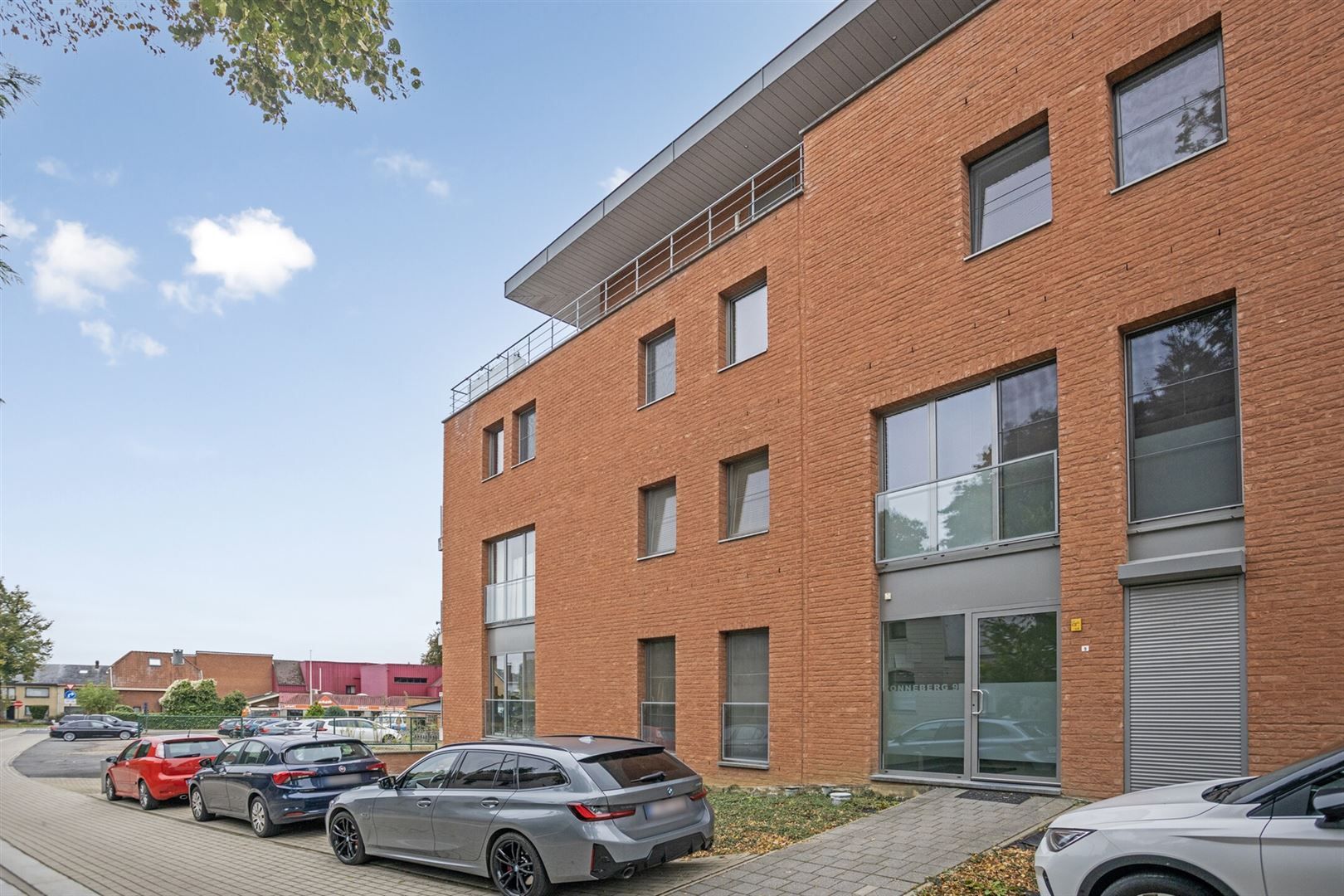TE KOOP: Appartement met 2 slaapkamers te Lummen!  foto 2