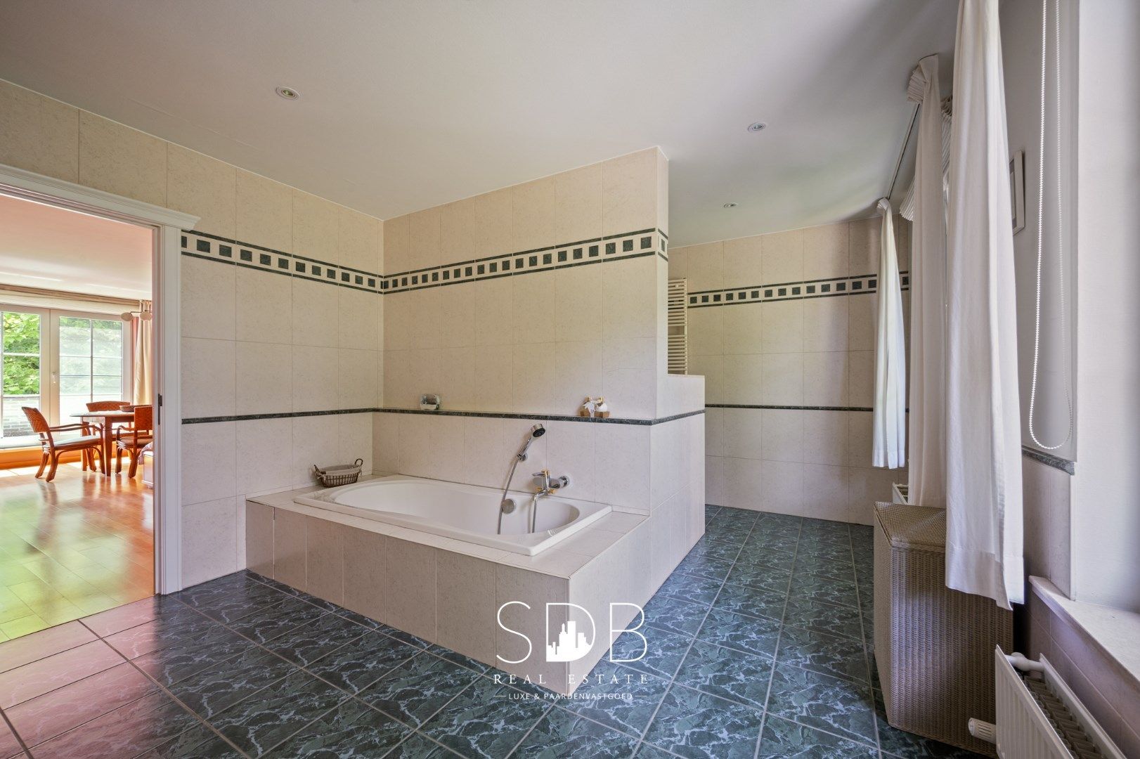 Prachtig landhuis met paardenfaciliteiten op 15.804m² foto 21