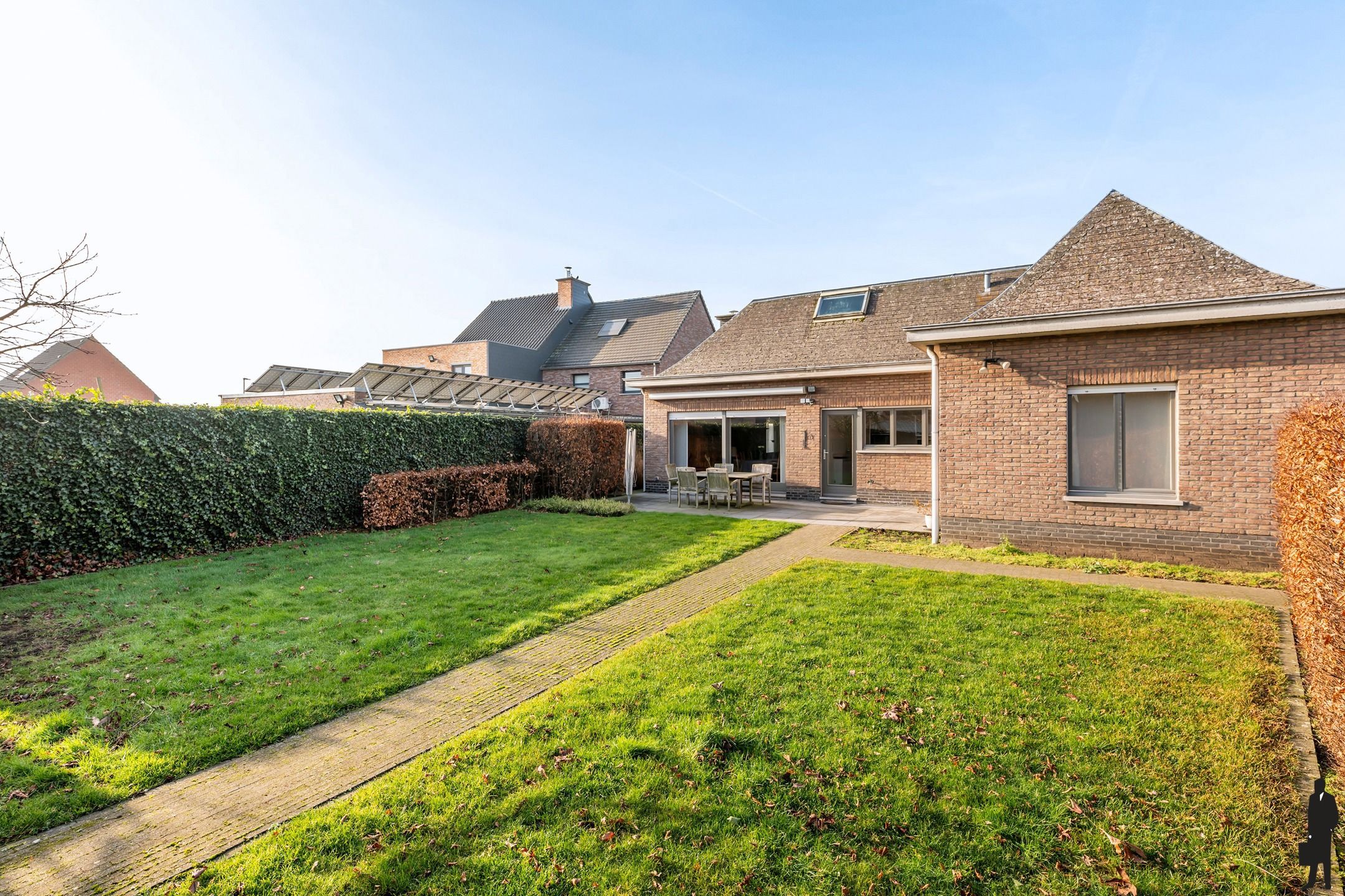 Charmante woning met drie slaapkamers te Heffen foto 2