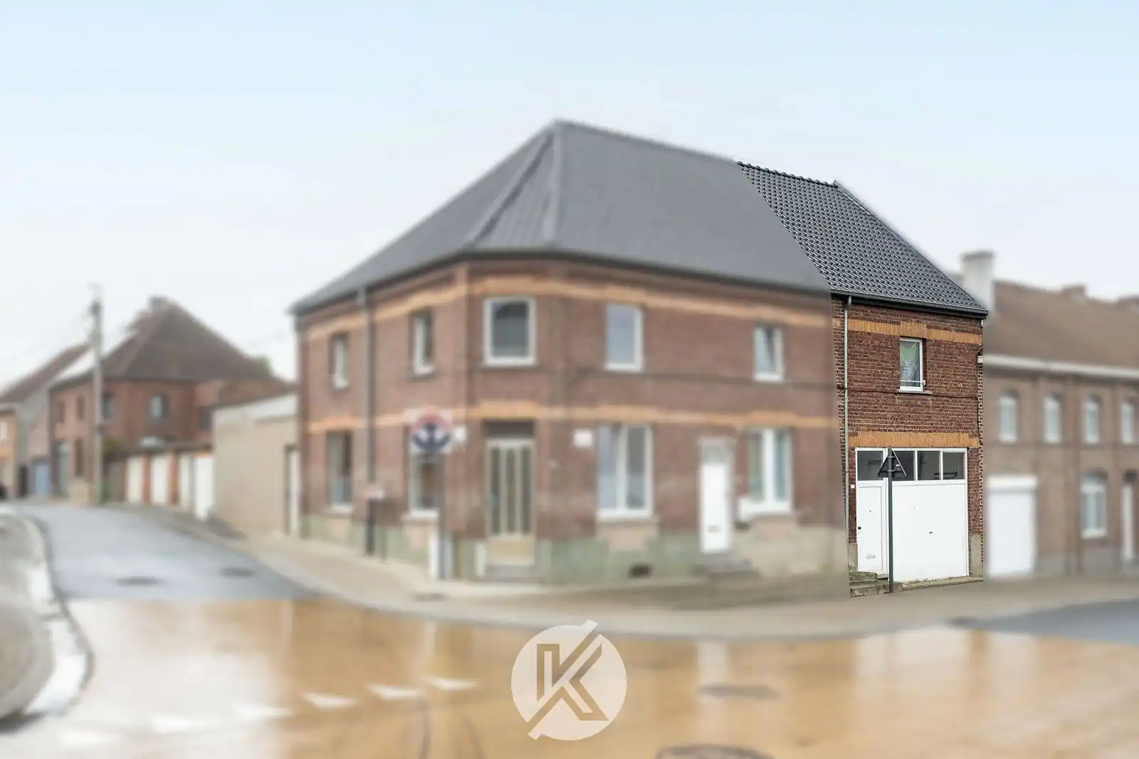 Robuuste woning met renovatiepotentieel foto 2