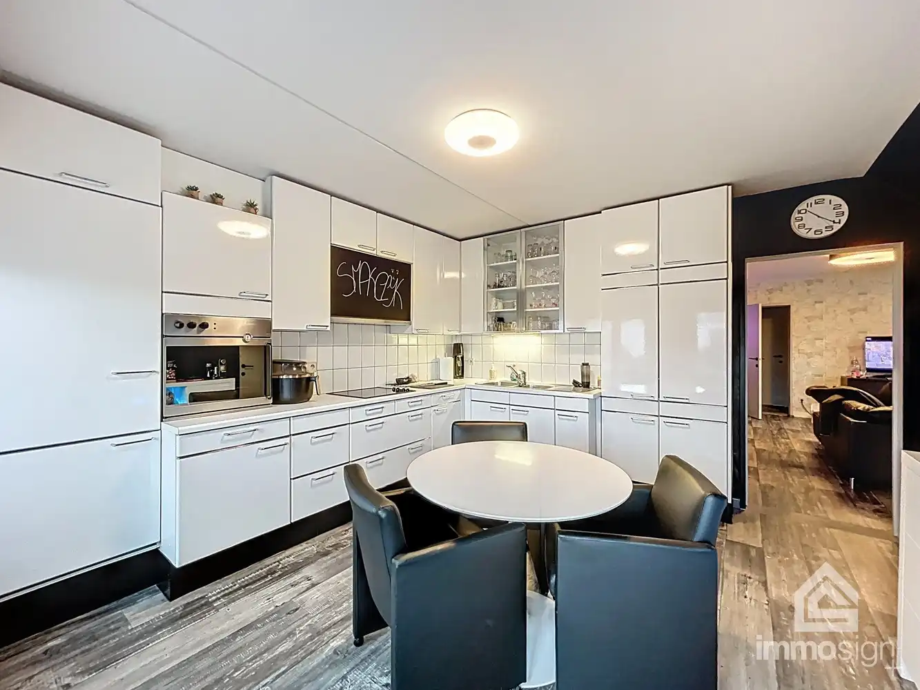 Instapklaar appartement in het centrum van Hamont met terras en 2 slaapkamers foto 8