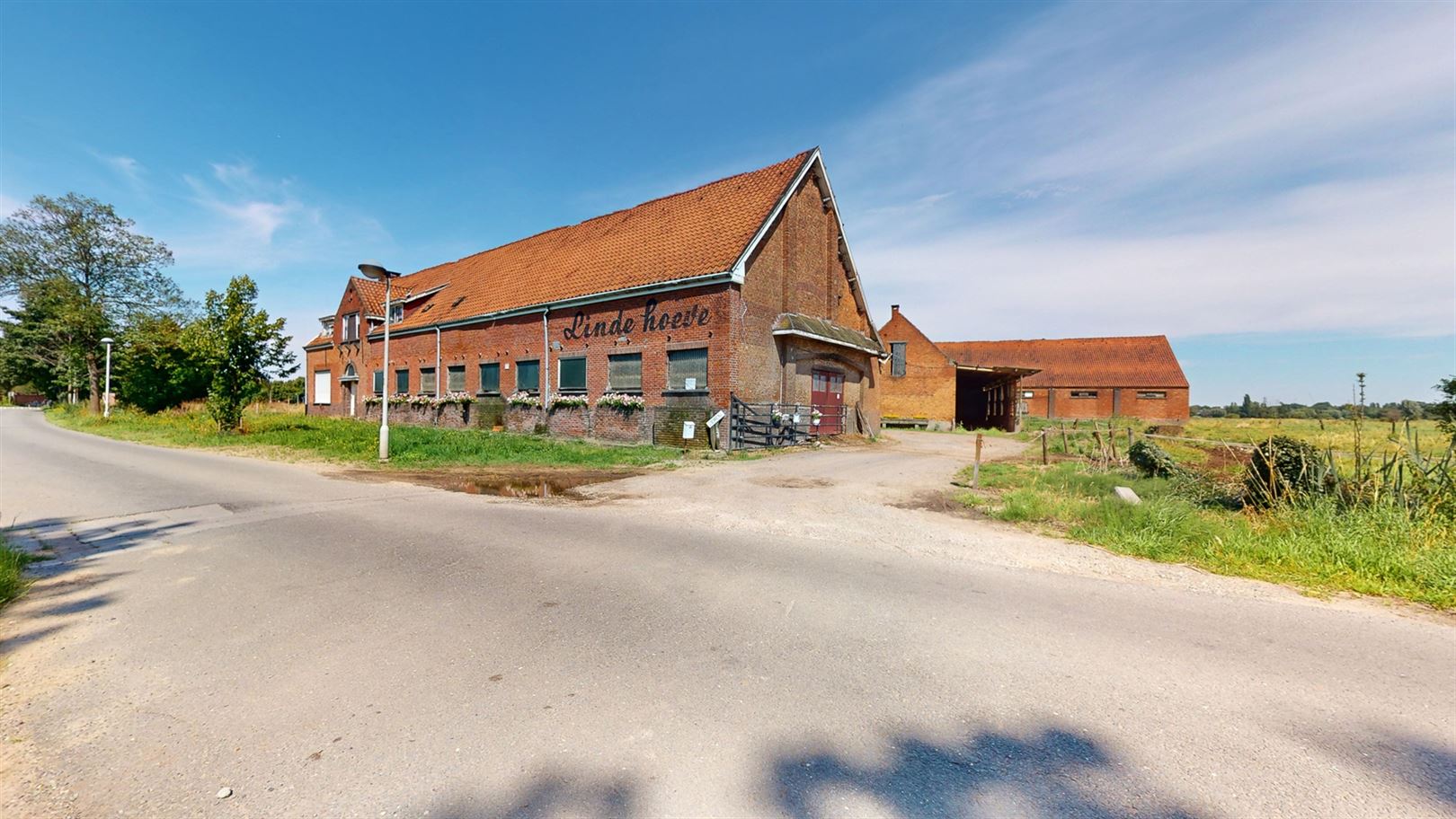 Boerderij met iets meer dan 38ha grond foto 36