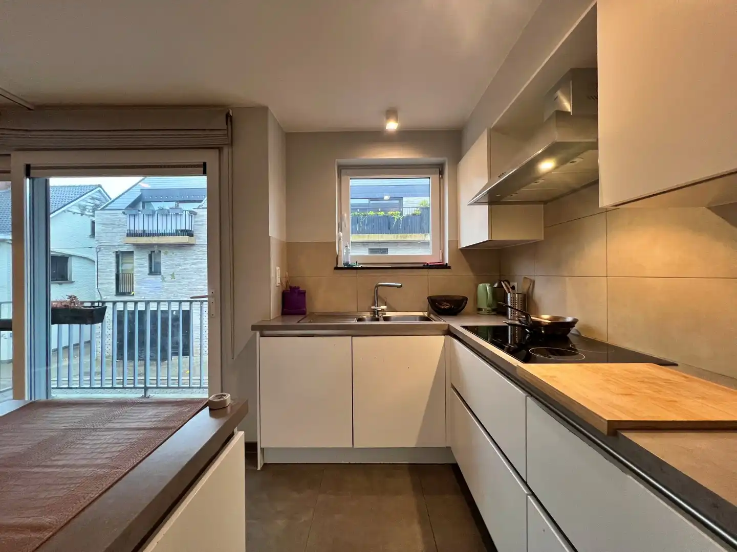 2-slaapkamerappartement met terras en garage in Lovendegem foto 8