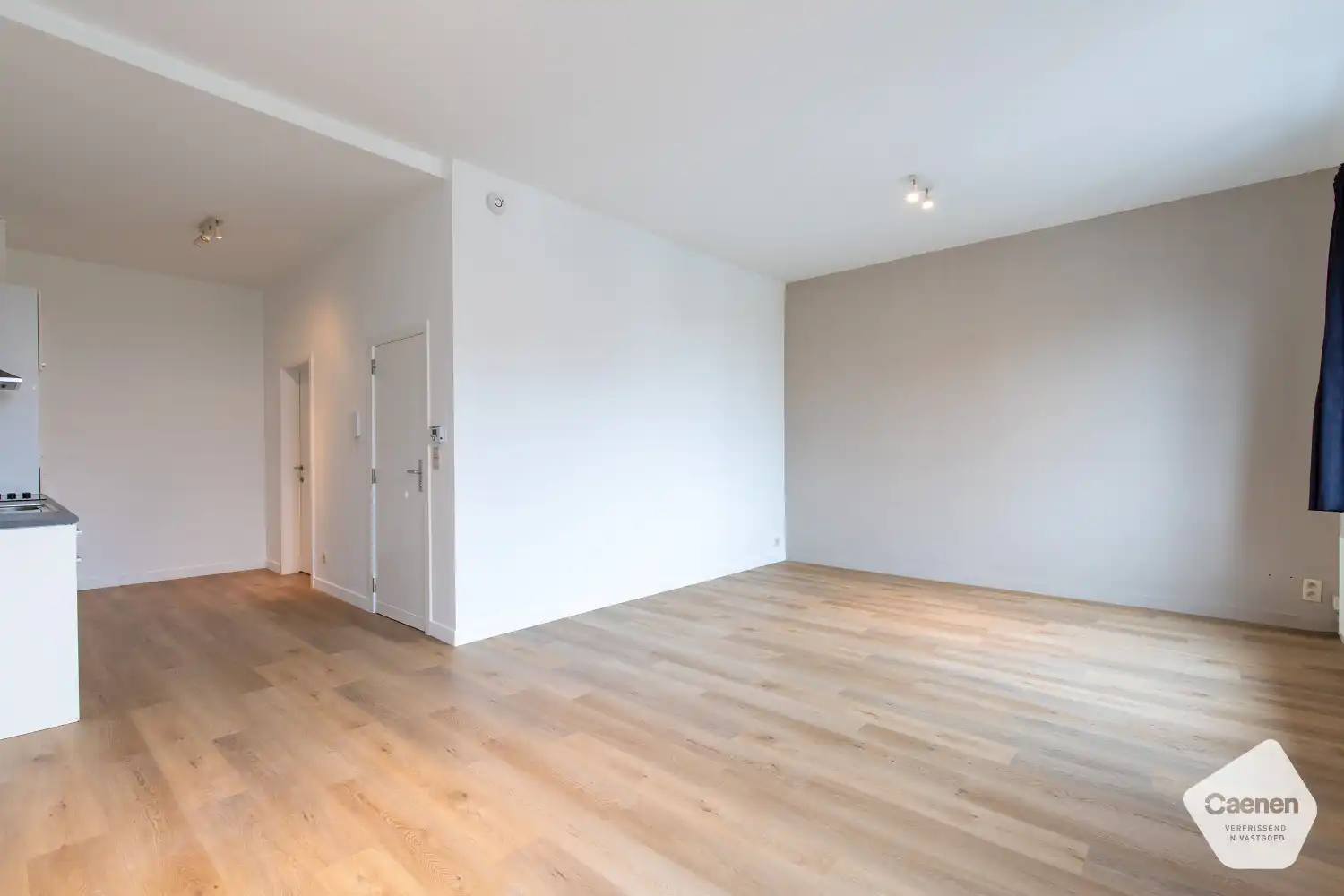 Ruim en lichtrijk appartement met open leefruimte op wandelafstand van jachthaven en strand foto 6