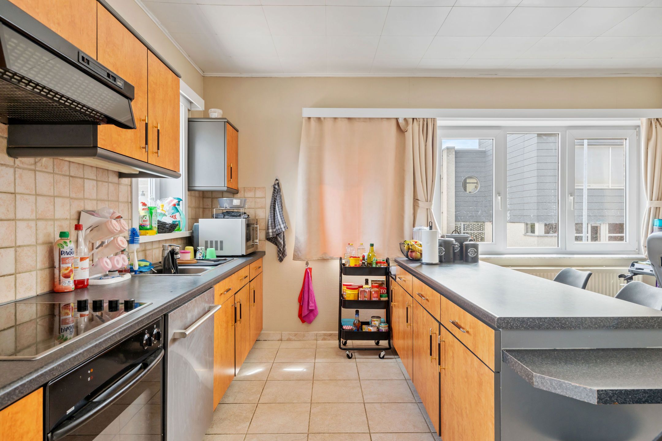 Bel-etage met 3 garages en tuin in het centrum van Bever foto 8