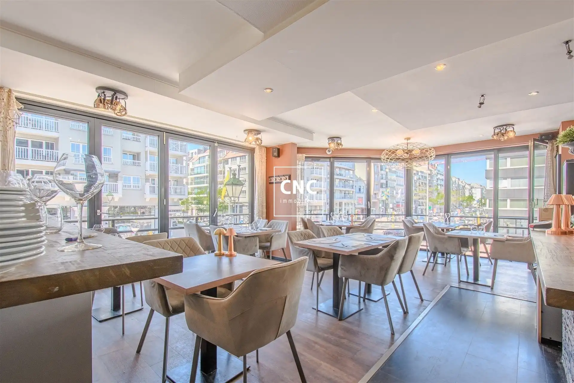 Goed draaiende horecazaak op centrale en commerciële ligging foto 7