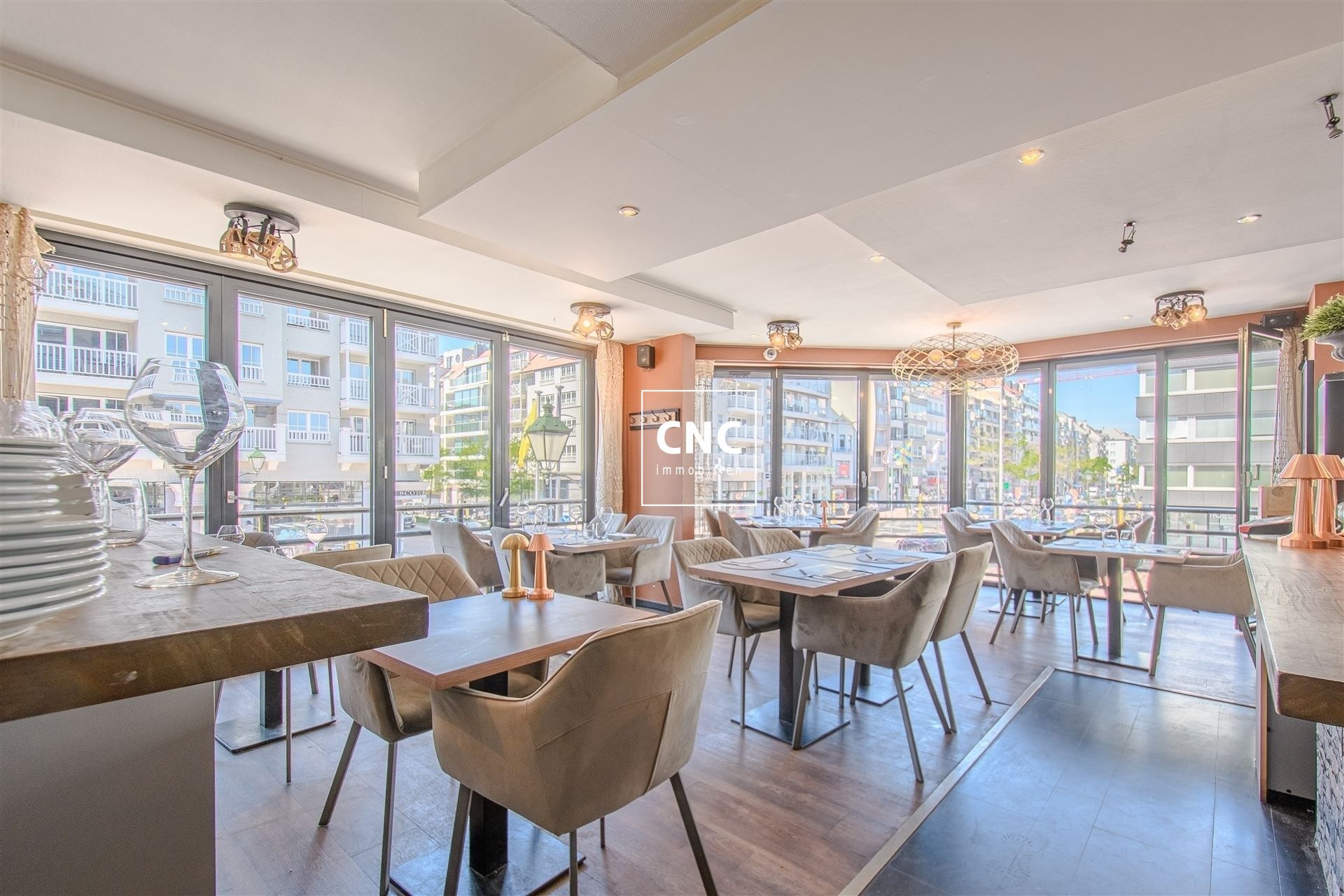 Goed draaiende horecazaak op centrale en commerciële ligging foto 7