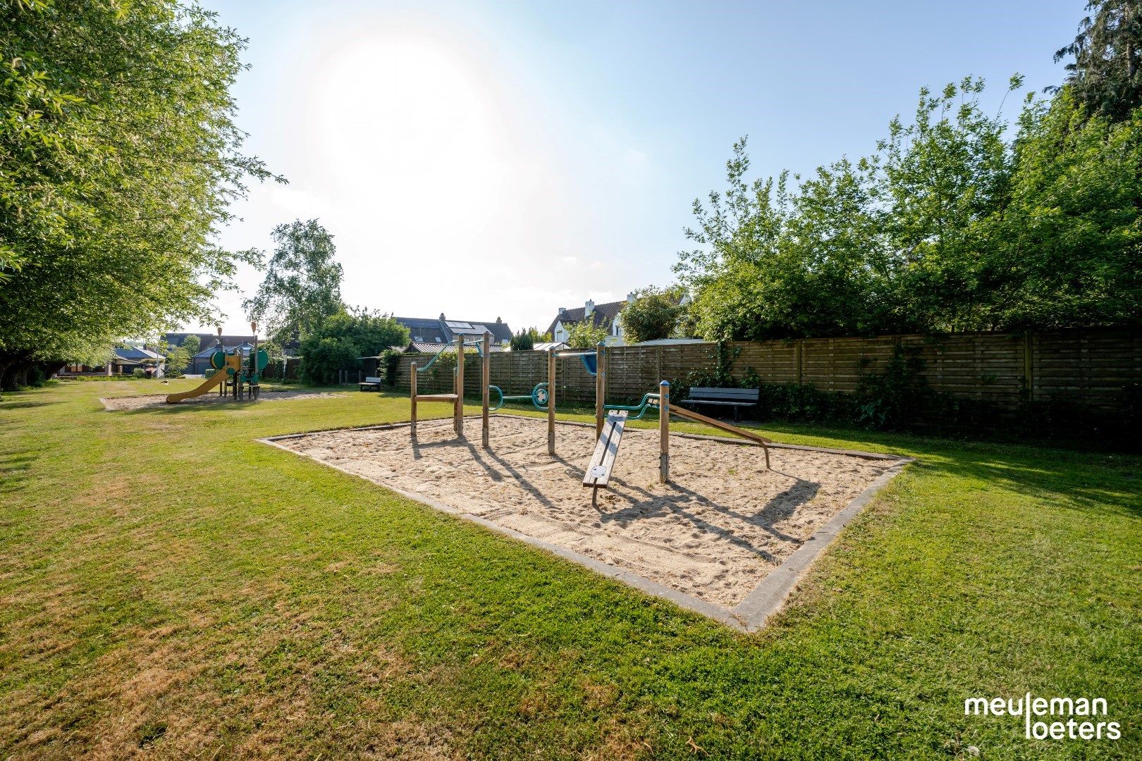 Te renoveren bungalow op fantastische ligging foto 18