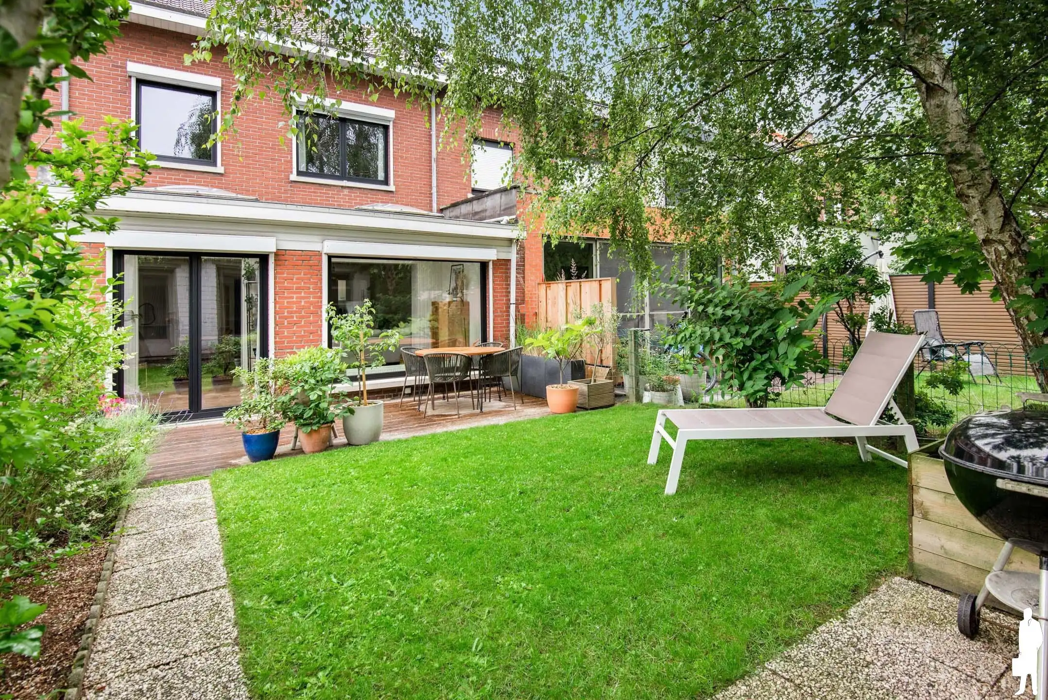 Instapklare gezinswoning met 3 slaapkamers en gezellige tuin foto 24