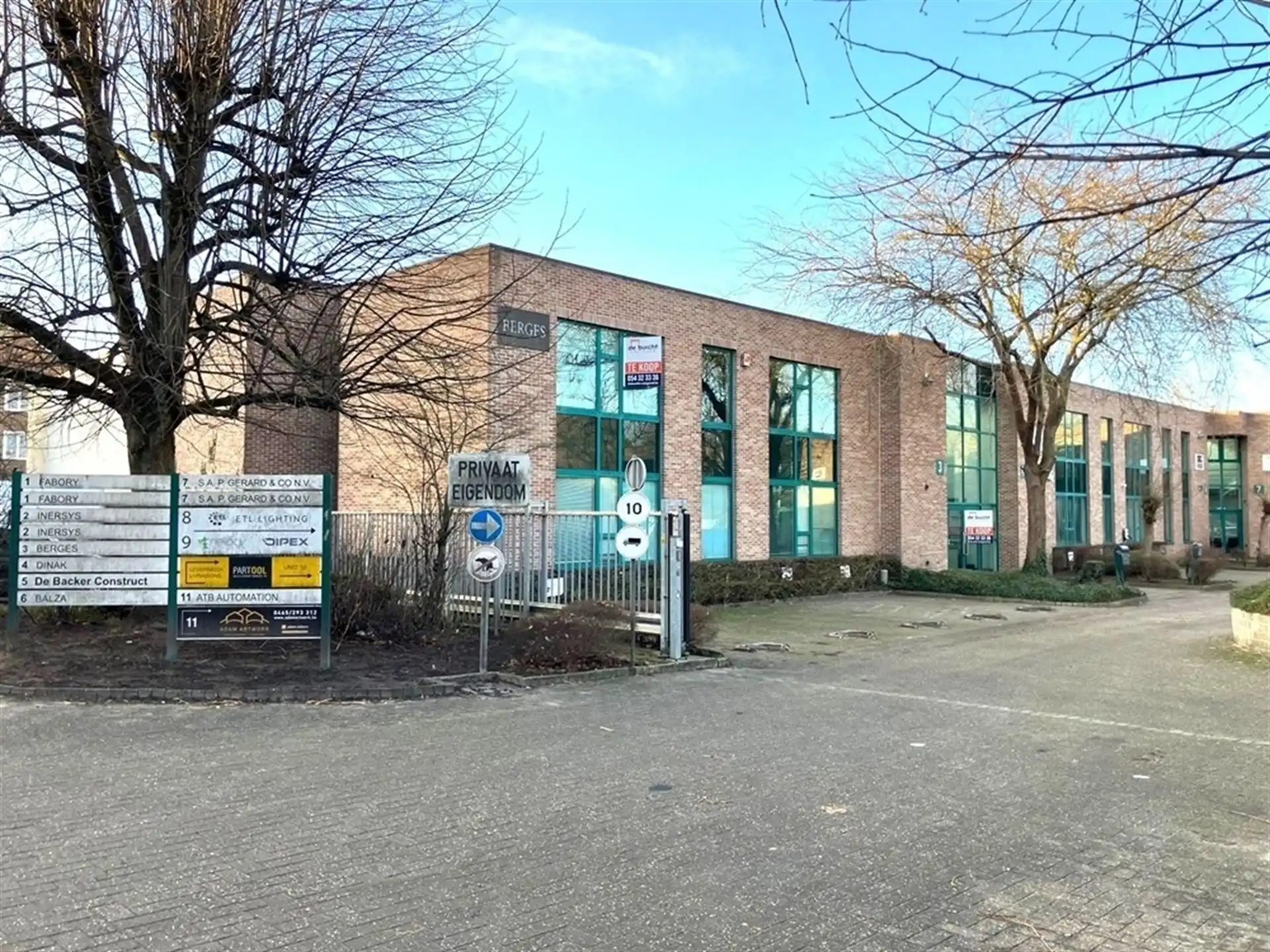 Gemengd gebouw foto 3