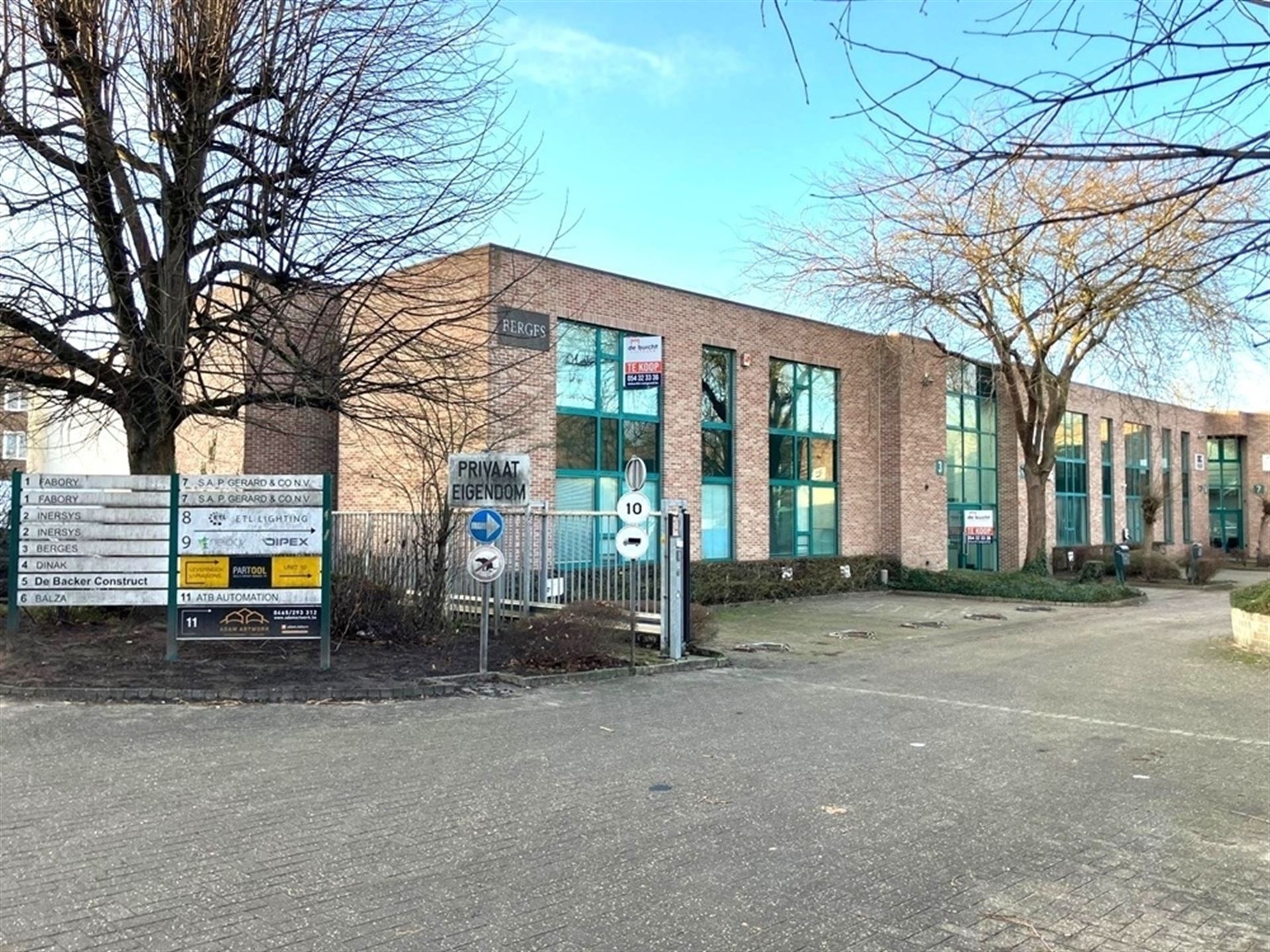 Gemengd gebouw foto 3