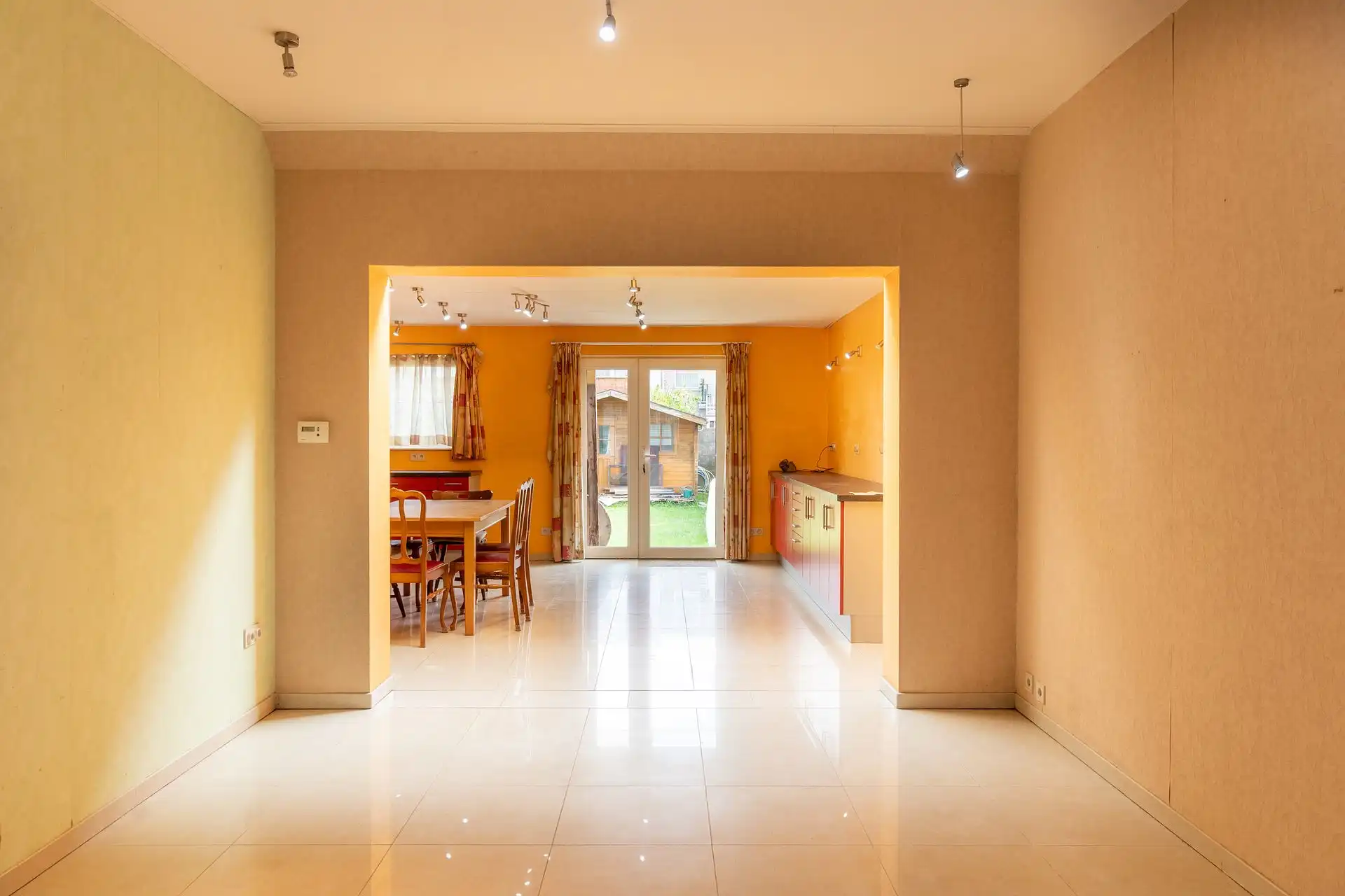 Huis te koop foto {{pictureIndex}}