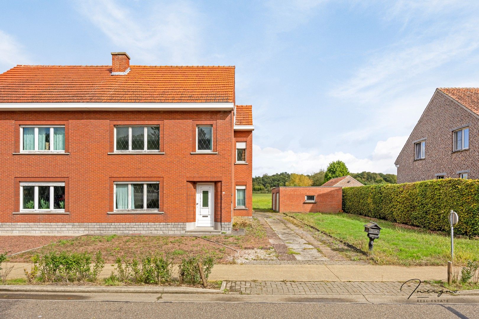 Renovatiewoning met veel potentieel en prachtige tuin foto 27