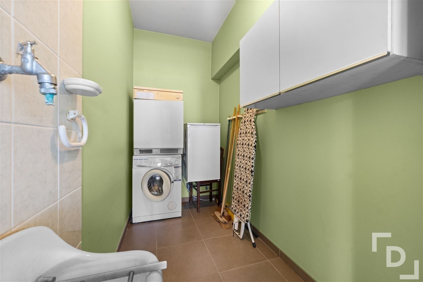 Appartement van 300m² met garage op toplocatie in Ieper foto 15