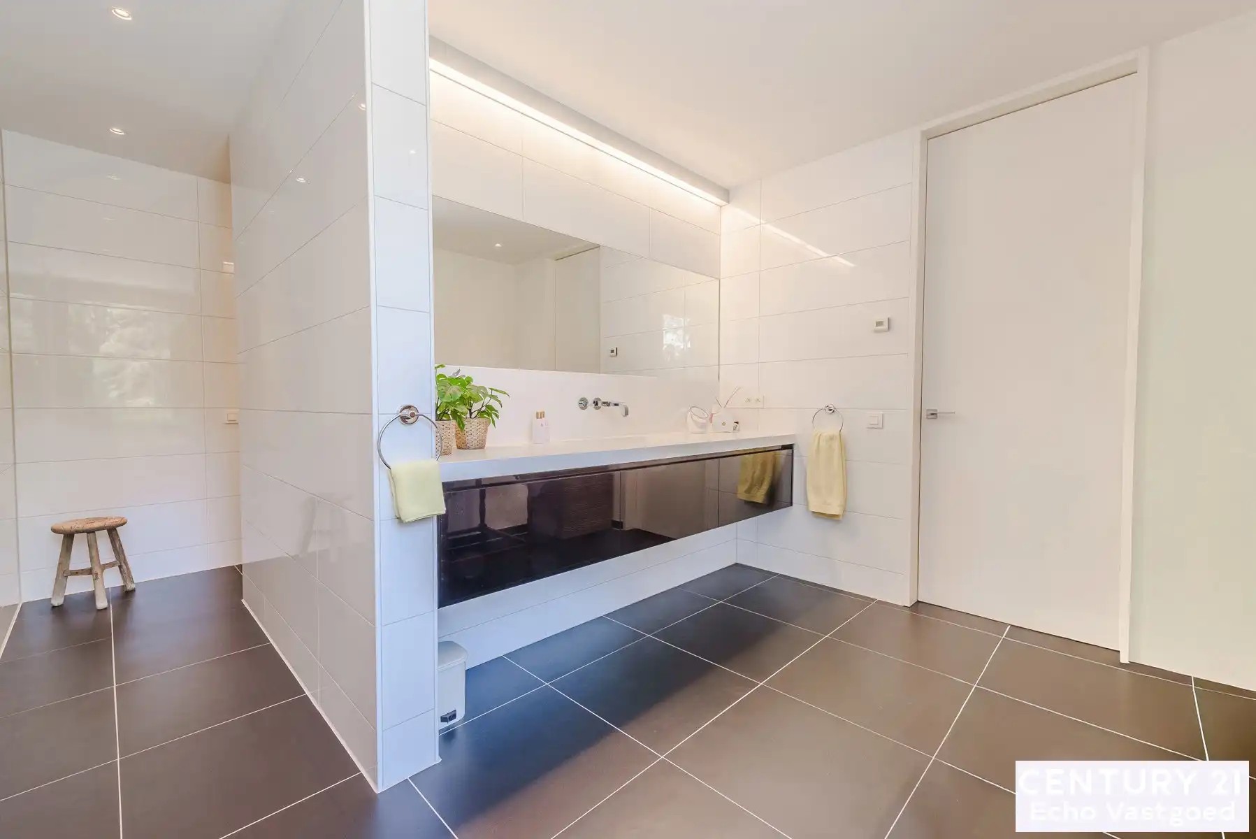 Exclusieve onderhouden architectenvilla in villawijk De Lint foto 26