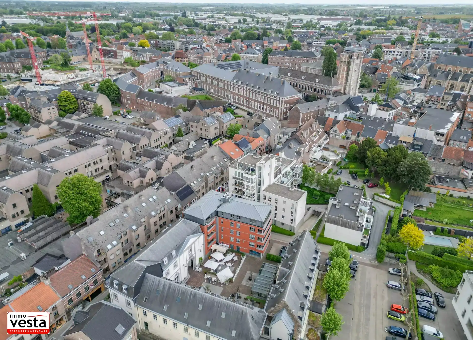 Modern appartement met 2 slaapkamers foto 6