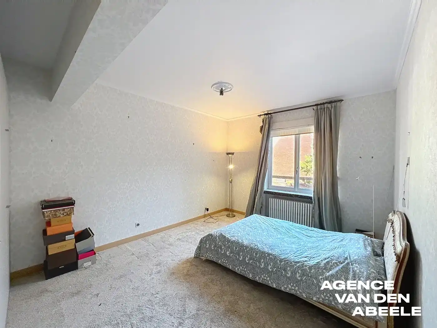 Op te frissen appartement met 2 slaapkamers aan de Sint-Annarei te Brugge foto 6
