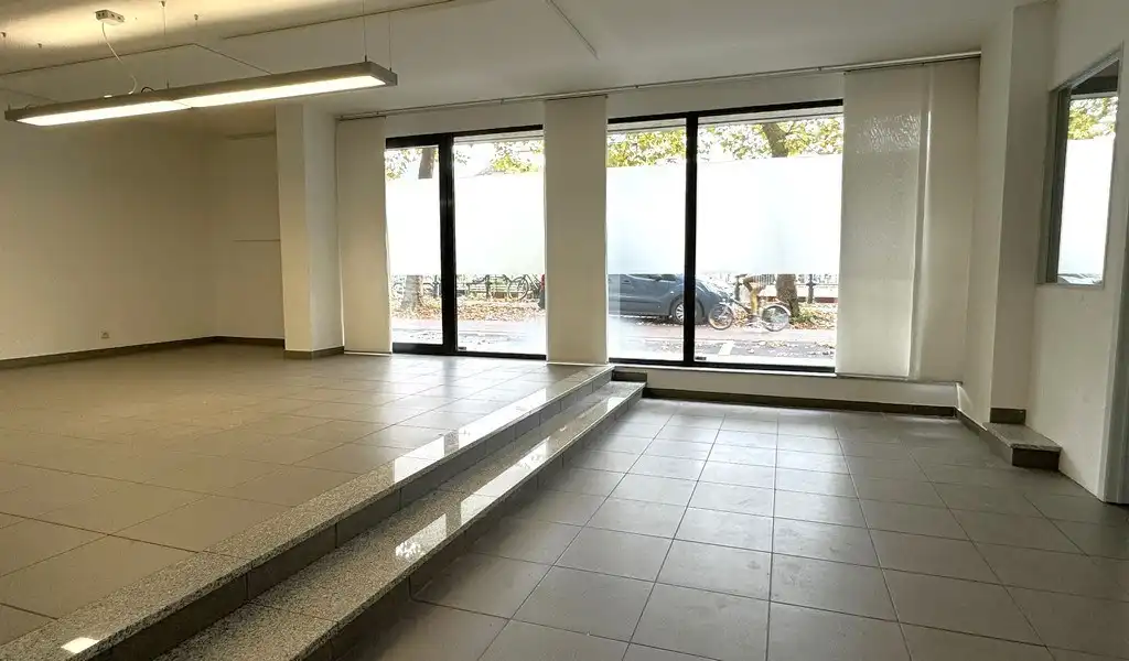 Rustig gelegen kantoor te huur vlakbij centrum Gent foto 5