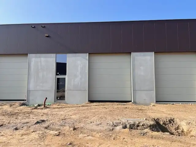 Zeer goed gelegen bedrijfsruimte foto 6