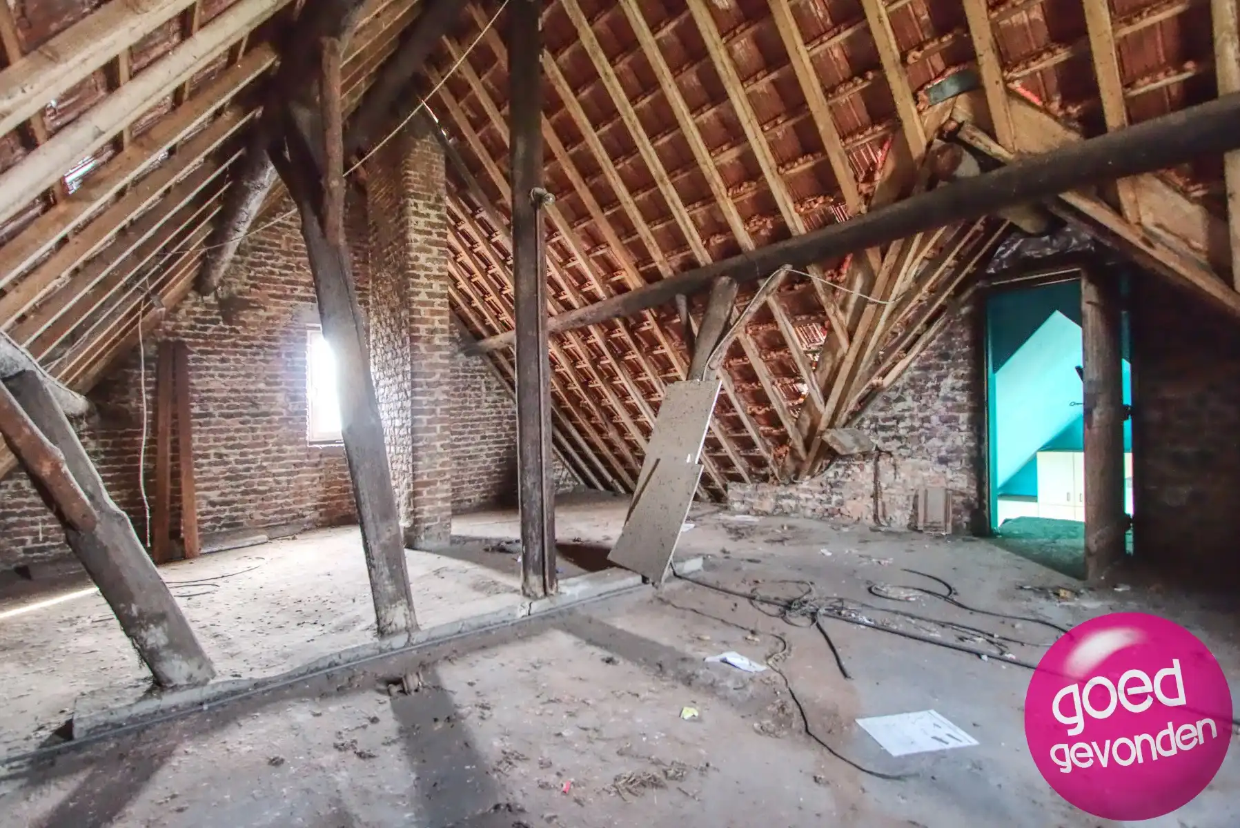 TE RENOVEREN WONING - 3 RUIME SLK - TERRAS - TUIN - PARKING foto 20