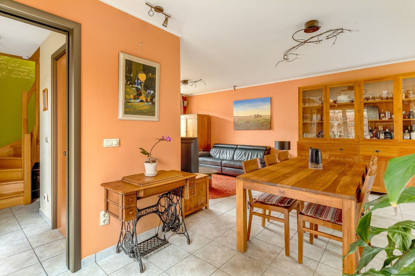 Instapklare HOB met 4 slpk., garage en toffe tuin foto 3