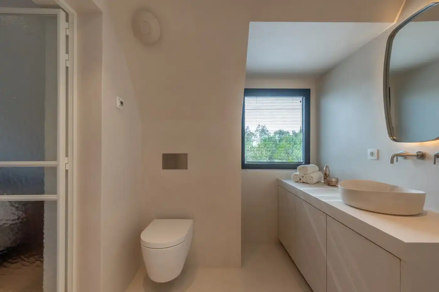 Elegante gerenoveerde villa aan de rand van het Zoute genietend van alle privacy foto 30