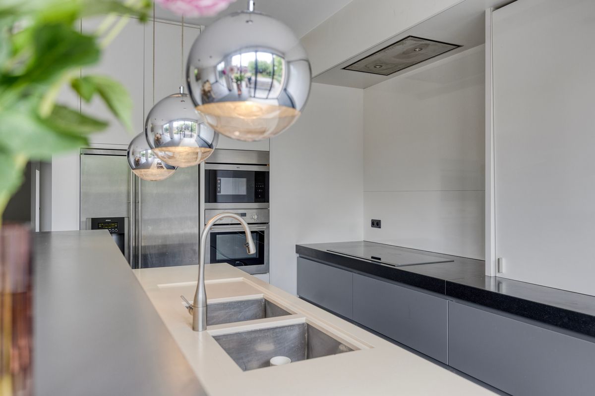 Ruime villa met karaktervolle architectuur  foto 7