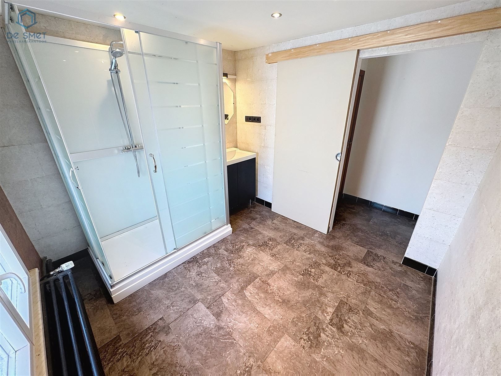 Te koop: Op te frissen gezinswoning met 3 slaapkamers, garage en tuin geen renovatieplicht! foto 19