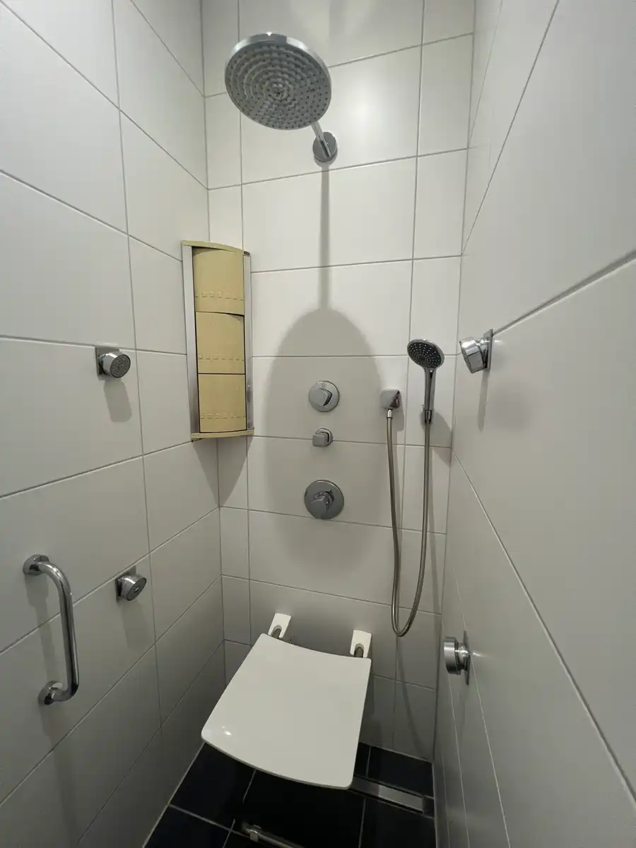 Ruim gelijkvloers appartement  met tuin op topligging. foto 7