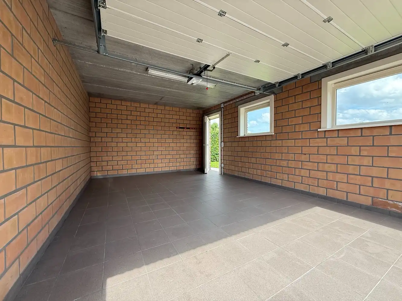 TE HUUR : PRACHTIGE WONING MET 5 SLAAPKAMERS EN 2 BADKAMERS foto 26