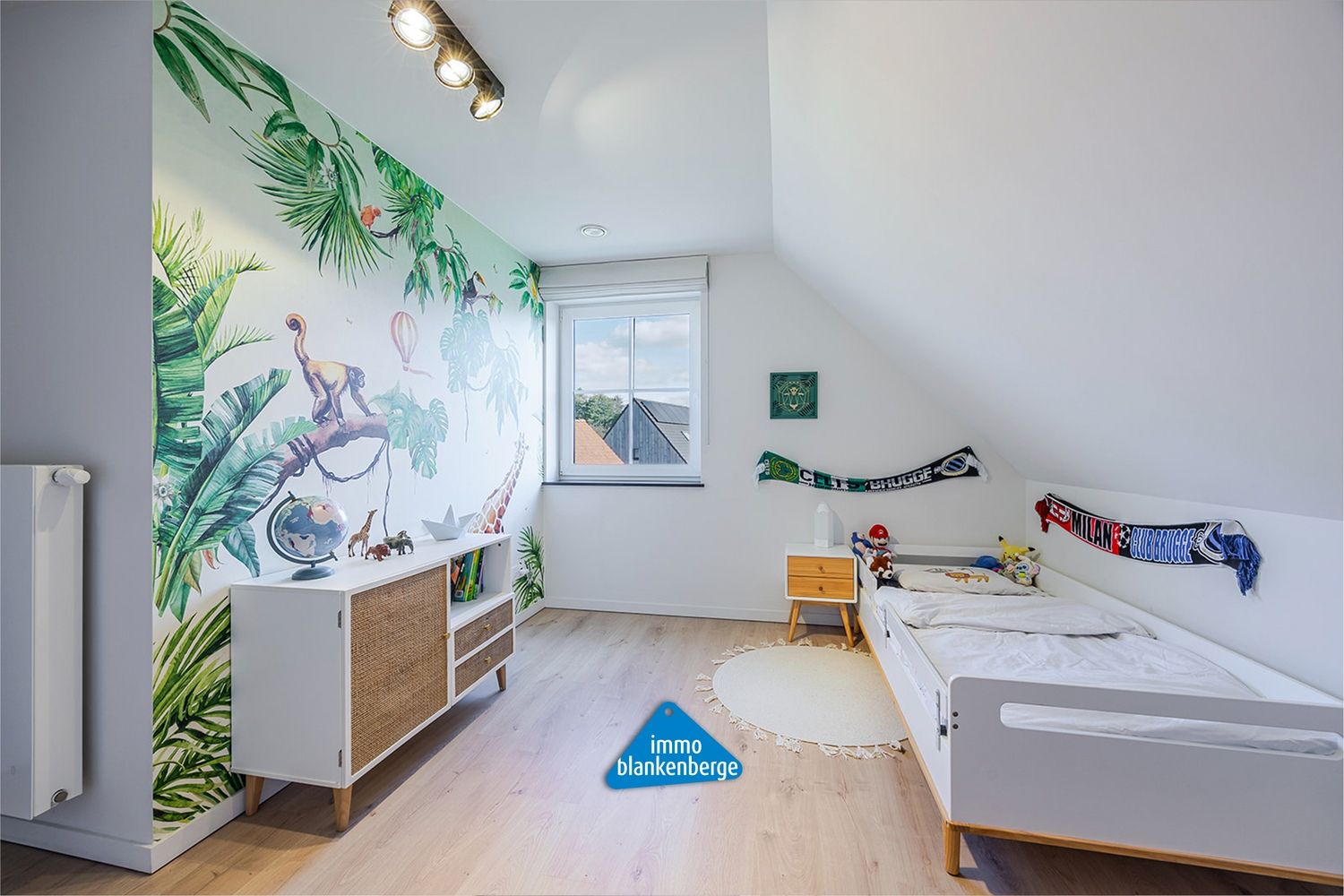 Recente halfopen woning met kwaliteitsafwerking in Oedelem foto 14