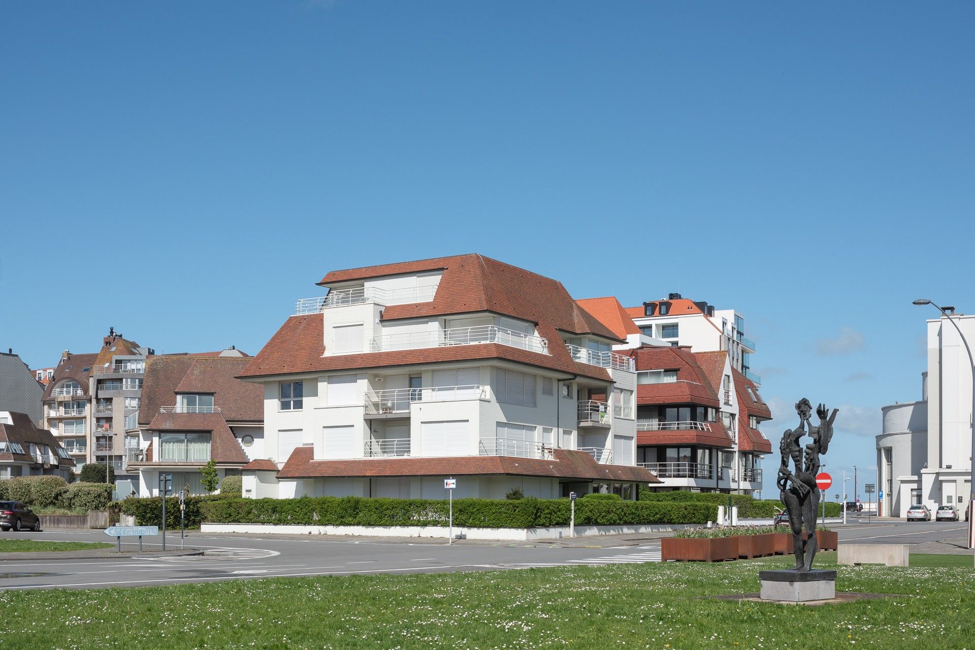 Exclusief hoekappartement in villacomplex met uitzicht op La Réserve en het Casino foto 23