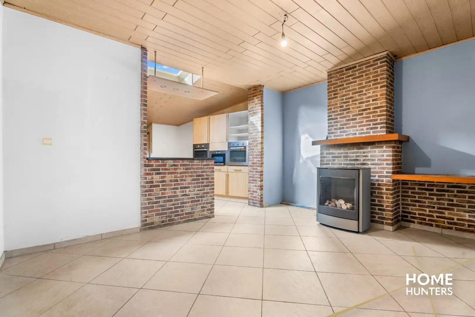 Praktische woning met 2 slaapkamers en uitgestrekte tuin in het rustige Wijtschate foto 5